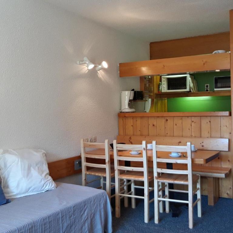 Appartement 2 pièces · Balcon · Wifi gratuit - FR-1-346-407 - Apartment - 7