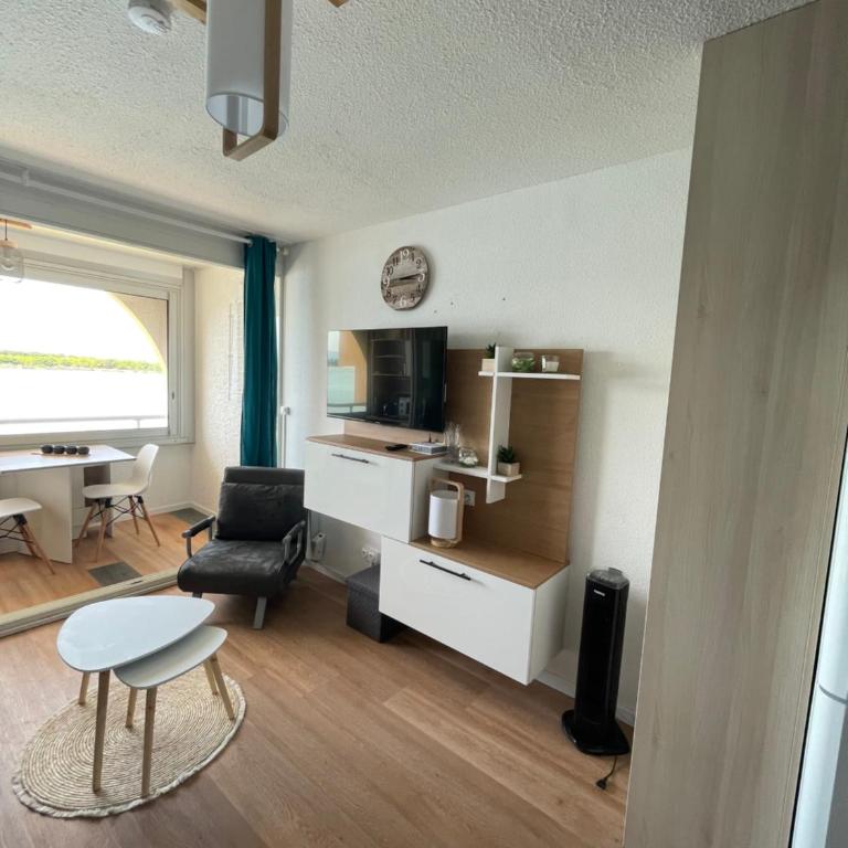 Appart en résidence calme avec parking privé - Appartement 1 Chambre - 21