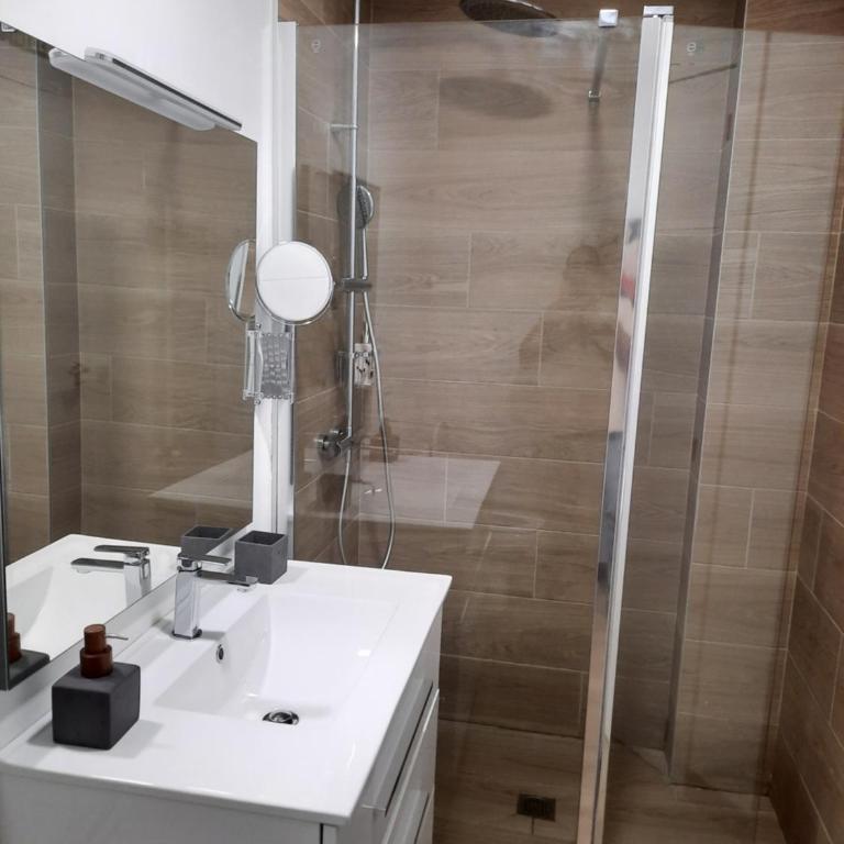josemaenea - Two-Bedroom Apartment - 2