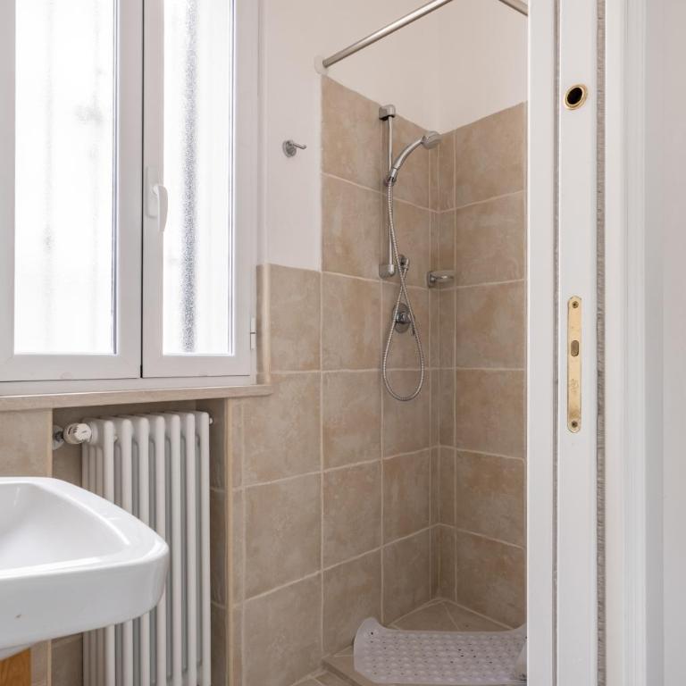 GuestHost - Dimora Lucrezia - Big & Central Apatment with parking - Appartamento con 3 Camere da Letto - 22