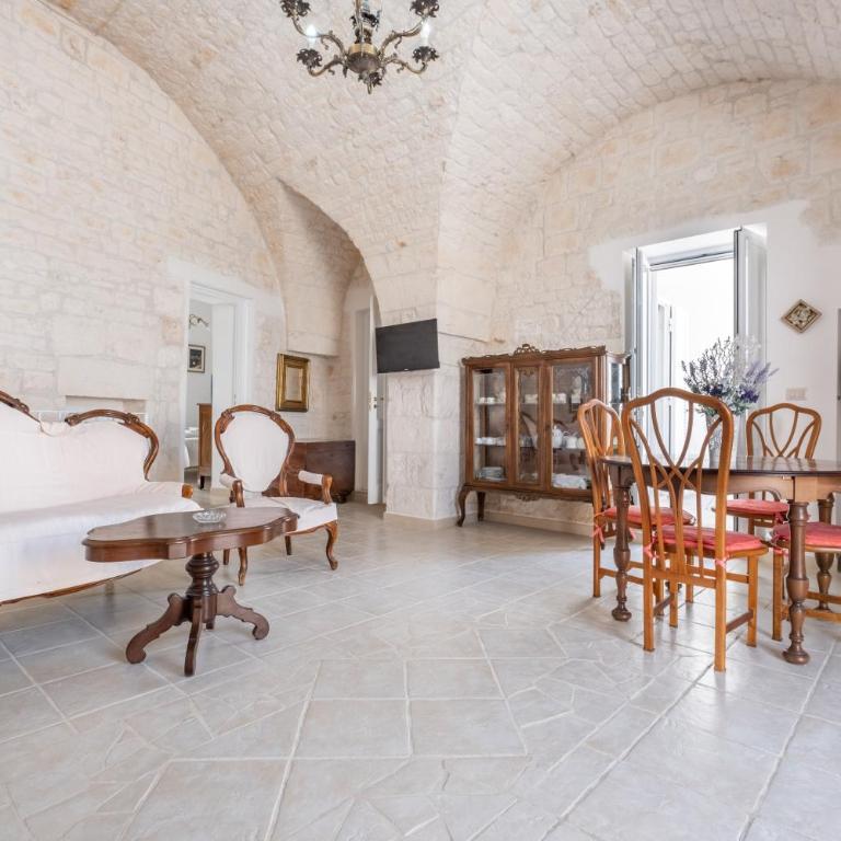 GuestHost - Dimora Lucrezia - Big & Central Apatment with parking - Appartamento con 3 Camere da Letto - 2