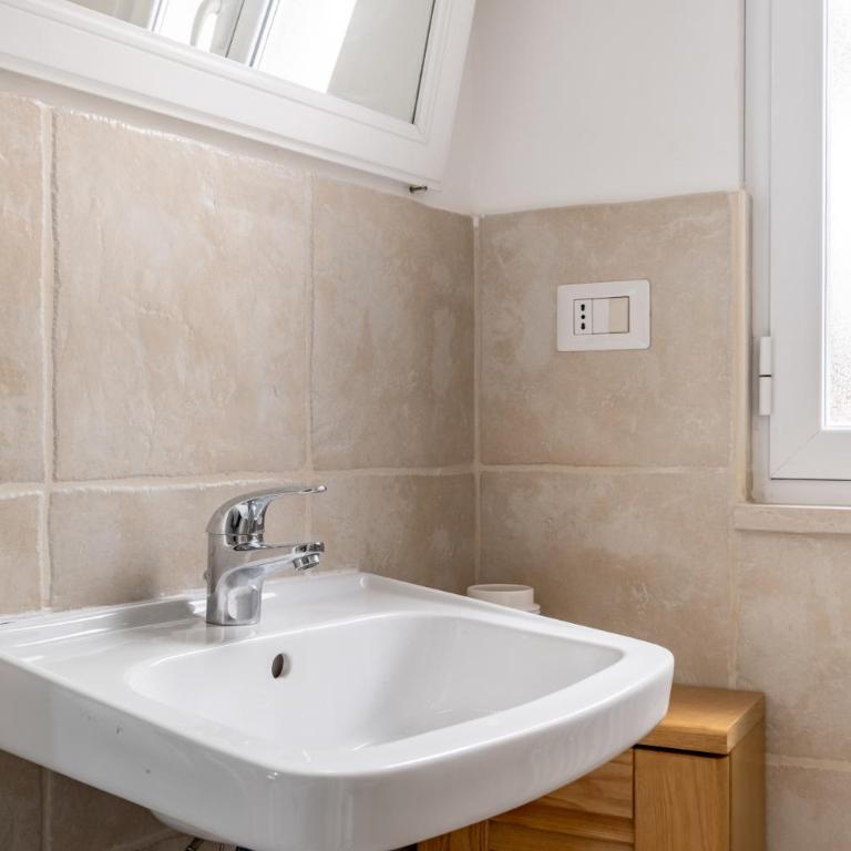 GuestHost - Dimora Lucrezia - Big & Central Apatment with parking - Appartamento con 3 Camere da Letto - 23