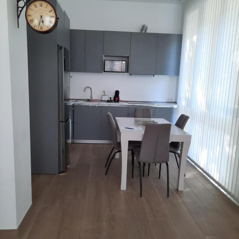 josemaenea - Two-Bedroom Apartment - 5