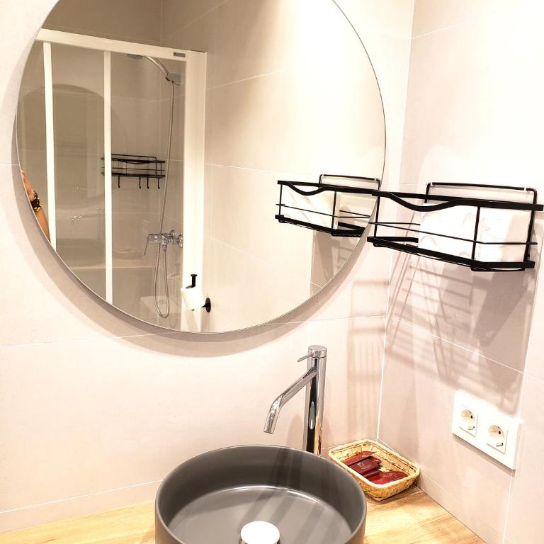 Apartamentos Meson del Barro - Alojamientos Pamplona - One-bedroom Loft Apartment - 3