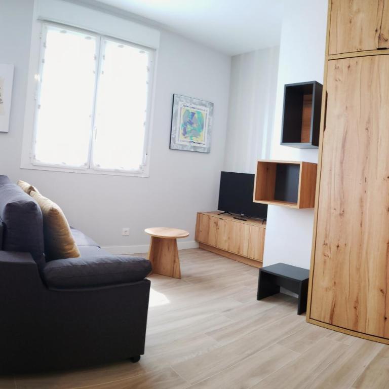 Apartamentos Meson del Barro - Alojamientos Pamplona - One-bedroom Loft Apartment - 1