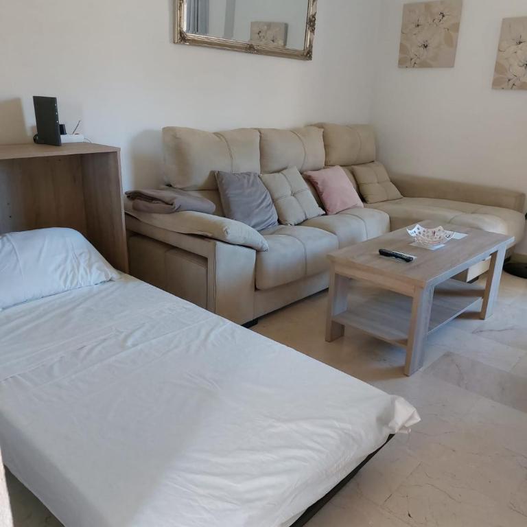 Lovely apartment in Torremolinos Views of the sea, pool, terrace, sofa bed and fully equipped kitchen - Apartamento con vistas al mar - 9