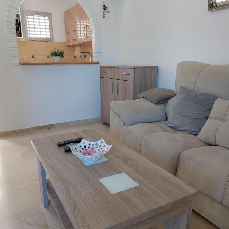 Lovely apartment in Torremolinos Views of the sea, pool, terrace, sofa bed and fully equipped kitchen - Apartamento con vistas al mar - 7