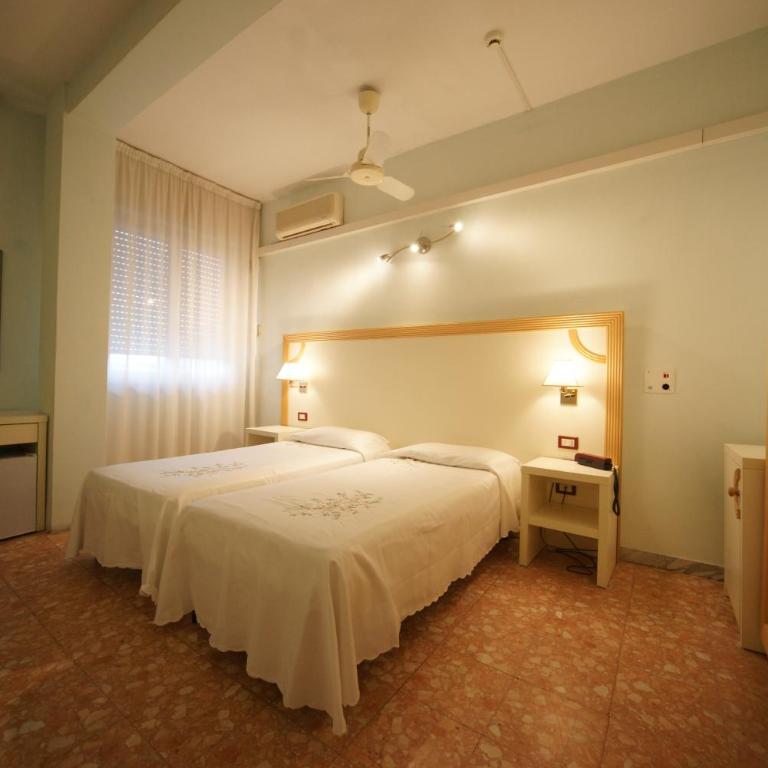 Hotel Liberty - Camera Matrimoniale/Doppia con Letti Singoli - 10