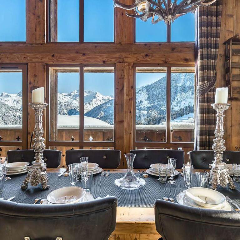 Superbe chalet avec 5 chambres, jacuzzi et services de luxe, à 300m des pistes à Courchevel Village - FR-1-562-21 - Chalet (10 Adulti) - 1