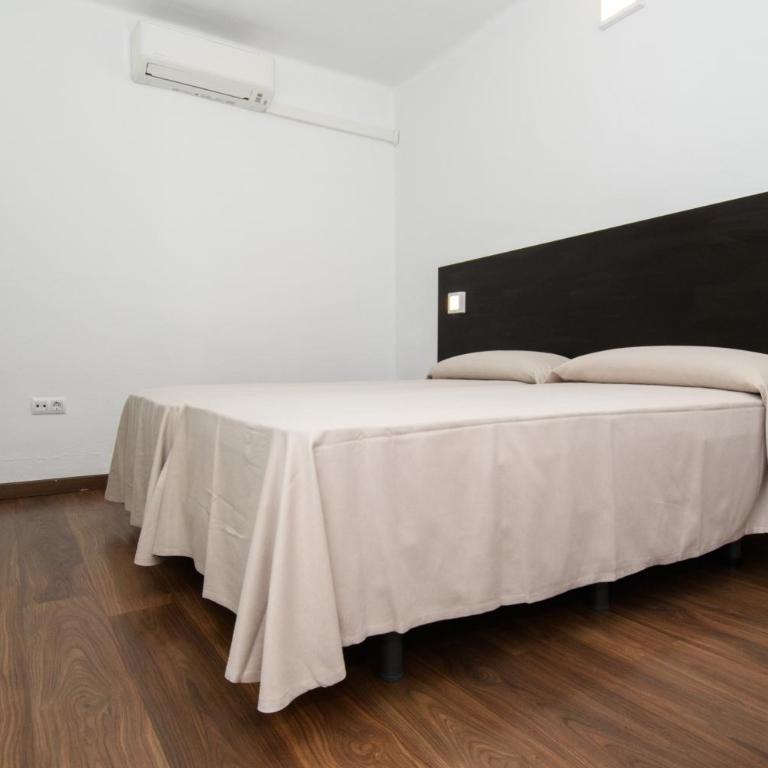 Rentalmar Villa Covamar families only - Casa de 3 dormitorios - 12
