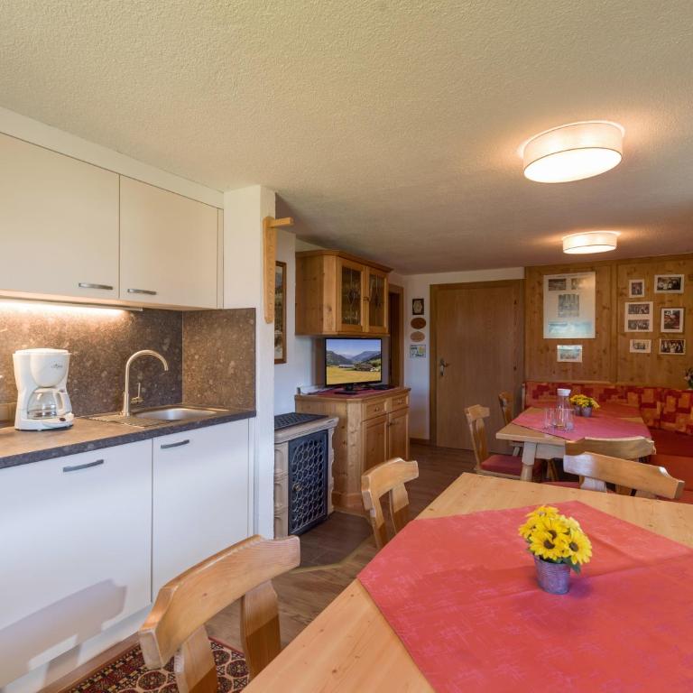 Ferienwohnungen Rieser - Apartment mit 3 Schlafzimmern und Garten - 10