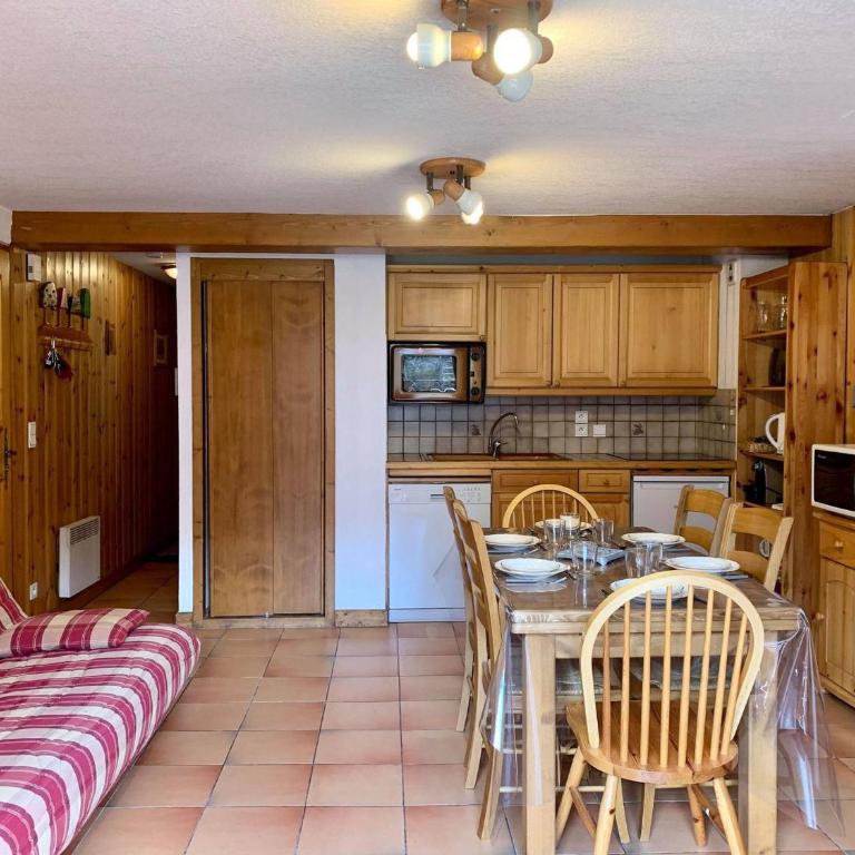 Charmant 3 pièces centre La Clusaz, 300m des pistes, balcon Sud, 6 pers, parking et ski à proximité - FR-1-437-84 - Appartamento (6 Adulti) - 4