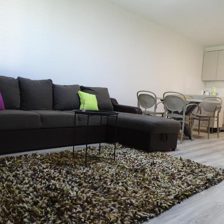 Ninas Apartments - One-Bedroom Apartment - 5
