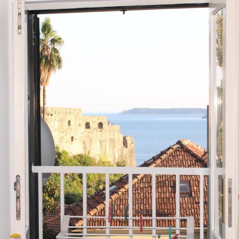 Apartments Iris - Studio Apartment - 2