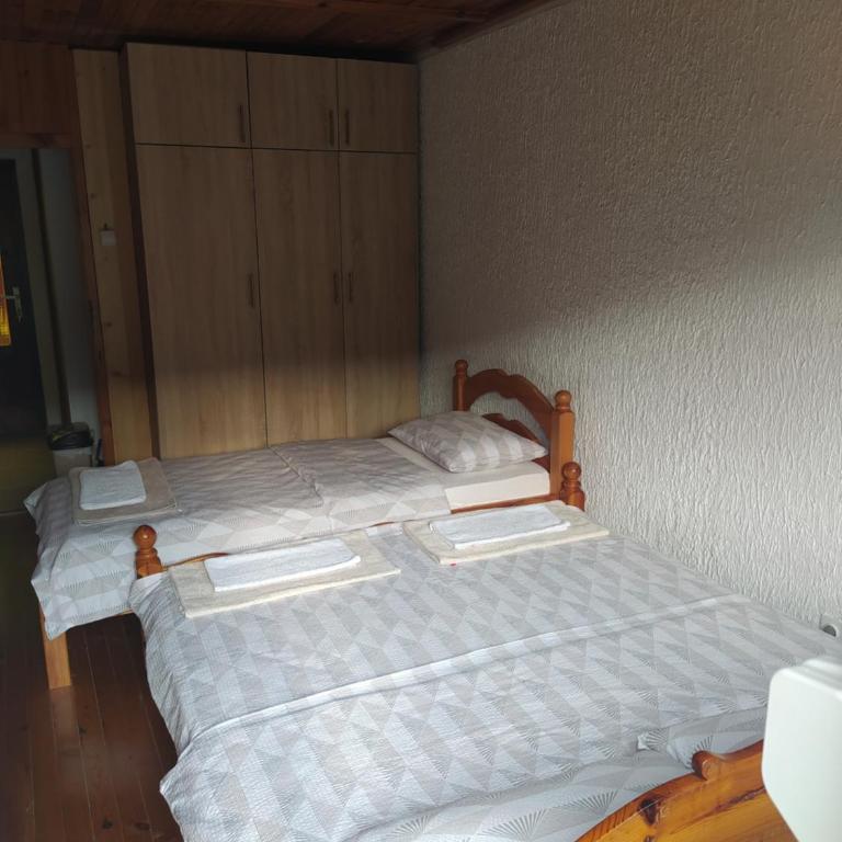 Apartmani Zora-Vuković - Porodična Soba sa Terasom - 6