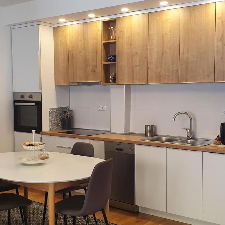 Apartment Nadia 3min from Old Bridge with FREE Garage - One-Bedroom Apartment - 4