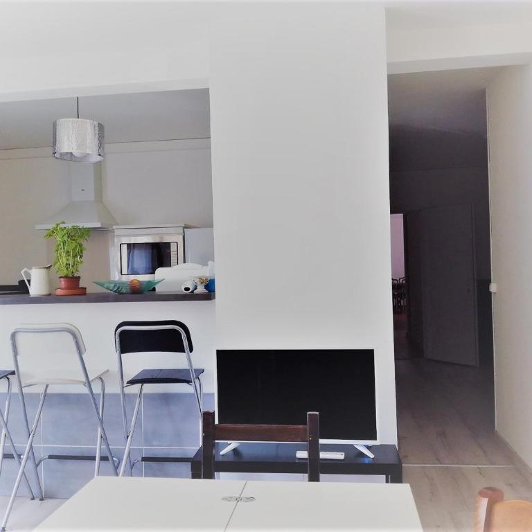 Appartement T3 rénové en centre-ville Barcelonnette, pour 6 pers., balcon - Apartment mit 2 Schlafzimmern - 4