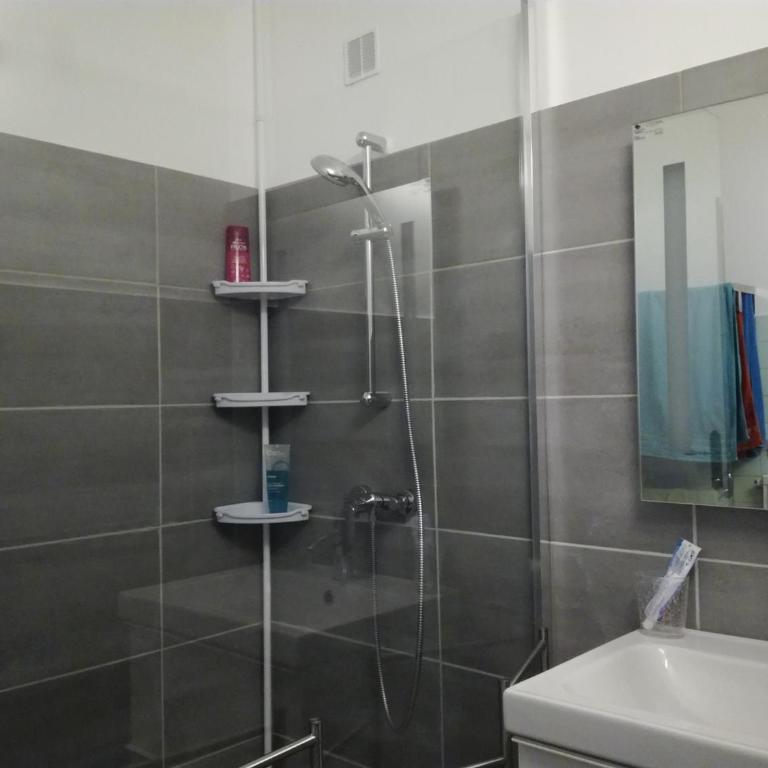 Appartement T3 rénové en centre-ville Barcelonnette, pour 6 pers., balcon - Apartment mit 2 Schlafzimmern - 6