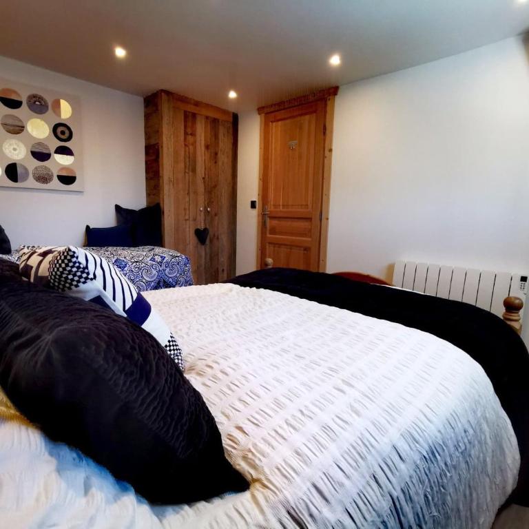 Chalet cosy avec cheminée et parking, pour 8 personnes - FR-1-598-35 - Chalet (8 Adulti) - 7