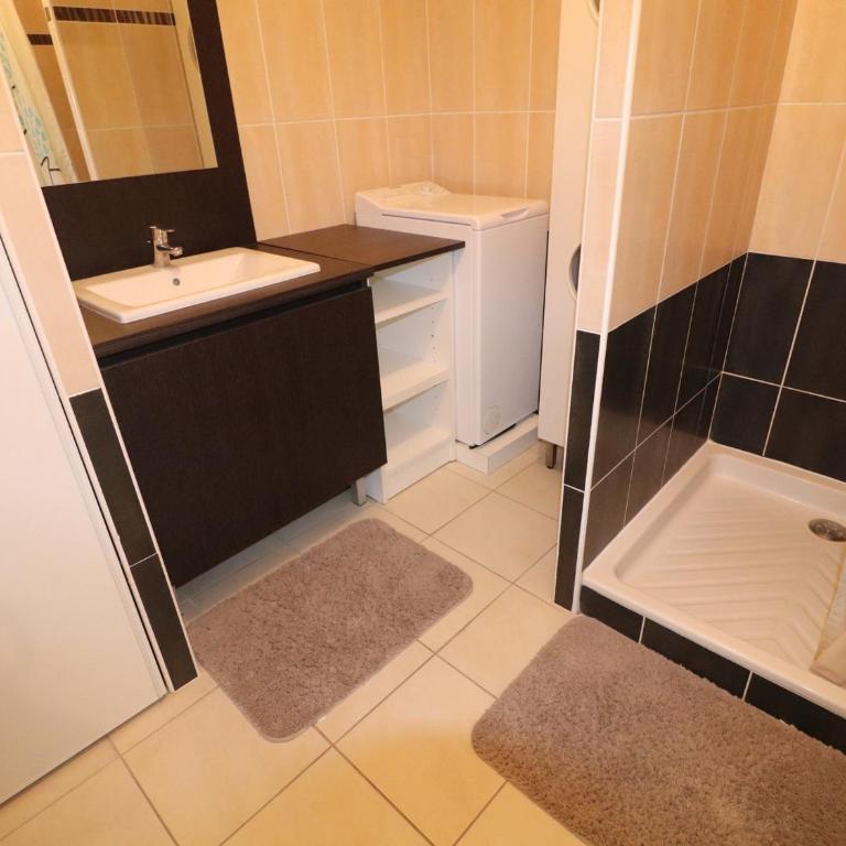 Appart 2P à Sète avec Terrasse et Garage - FR-1-472-117 - Appartement - 8
