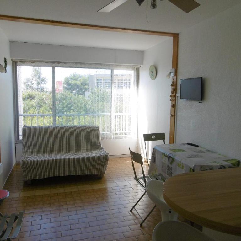 Charmant studio cabine à Sète avec parking, accès plage, pour 4 personnes - FR-1-472-152 - Studio - 2