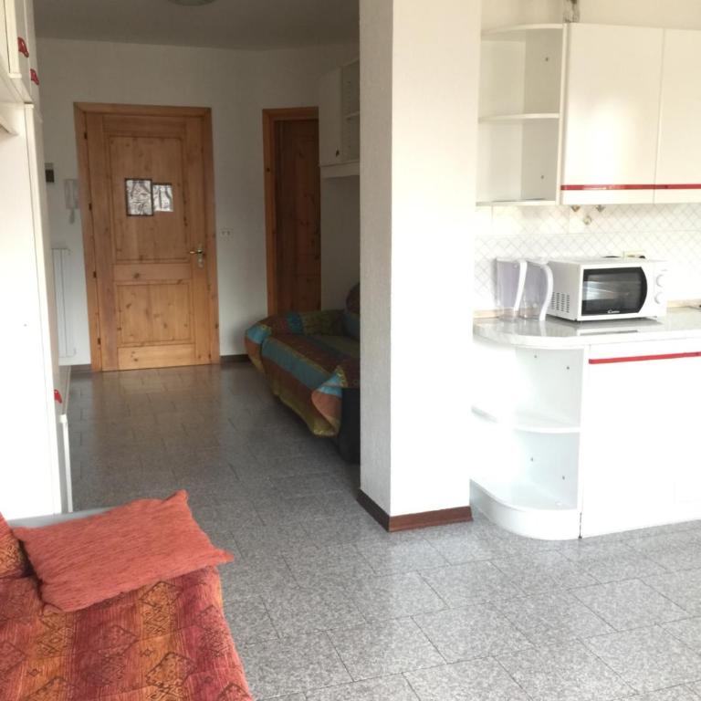 Giò Appartamenti Vacanze - Appartamento con 3 Camere da Letto - 4