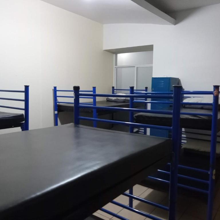 Hostal Amigo - Bed in 8-Bed Mixed Dormitory Room - 3