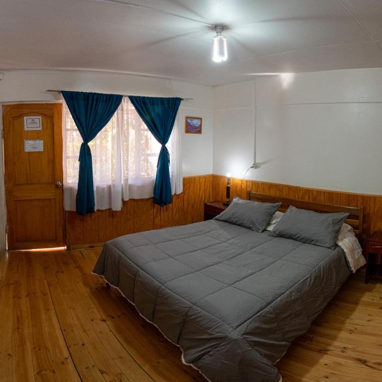 Hostal Michel - Double Room with Private Bathroom - 6