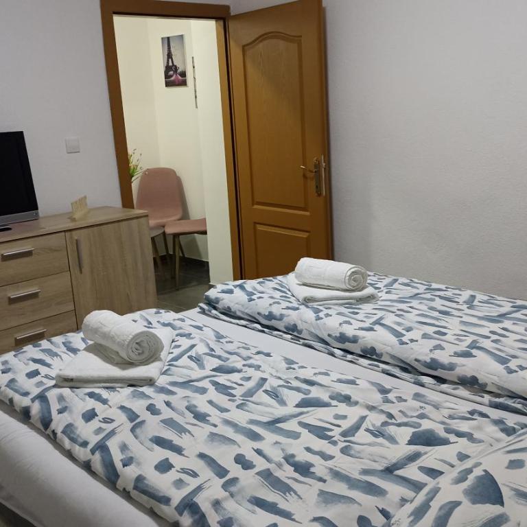 Elita Prenoćište - Two-Bedroom Apartment - 7