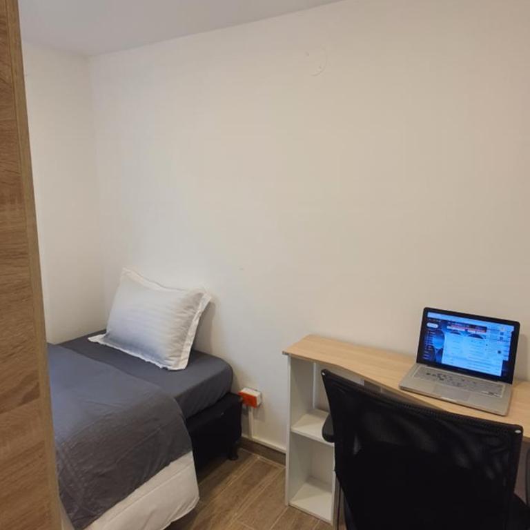 Portal Norte 170 ACOGEDORAS HABITACIONES CON TODOS LOS SERVICIOS - Habitación Individual Estándar con baño compartido - 3