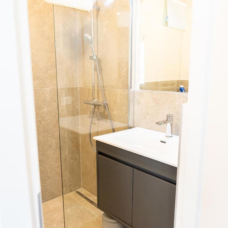 Flow Apartments Karl Wolf Park - Studio - 7