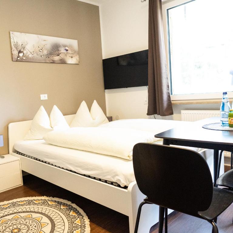 Flow Apartments Karl Wolf Park - Studio - 11