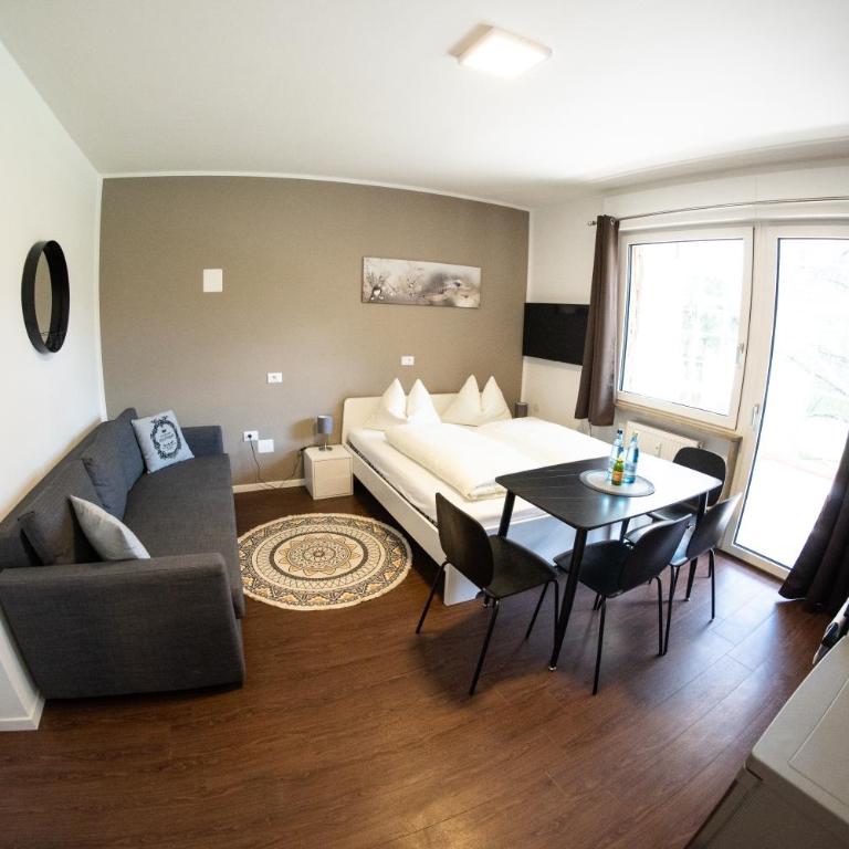 Flow Apartments Karl Wolf Park - Studio - 12