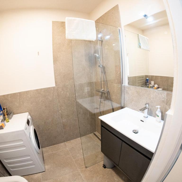 Flow Apartments Karl Wolf Park - Studio - 19