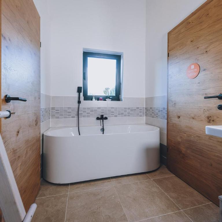 Premium Apartments Areit by we rent, SUMMERCARD INCLUDED - Penthouse-Apartment - 3