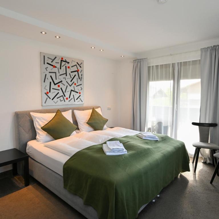 Hardi's Hotel - Standard Doppelzimmer mit Balkon - 3