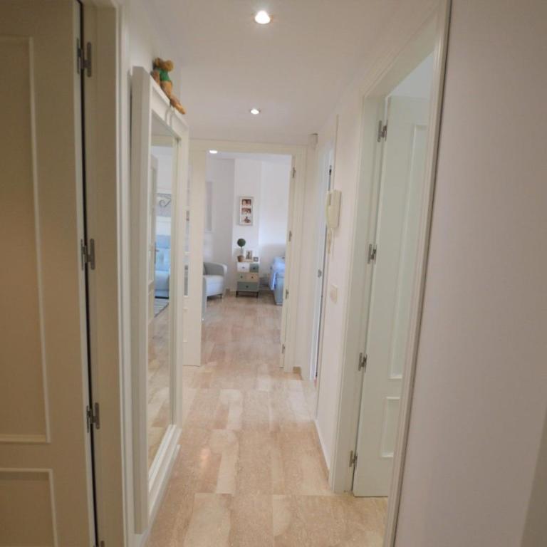 Marbella - Playa Alicate 2br holiday apartment - Two-Bedroom Apartment - 26