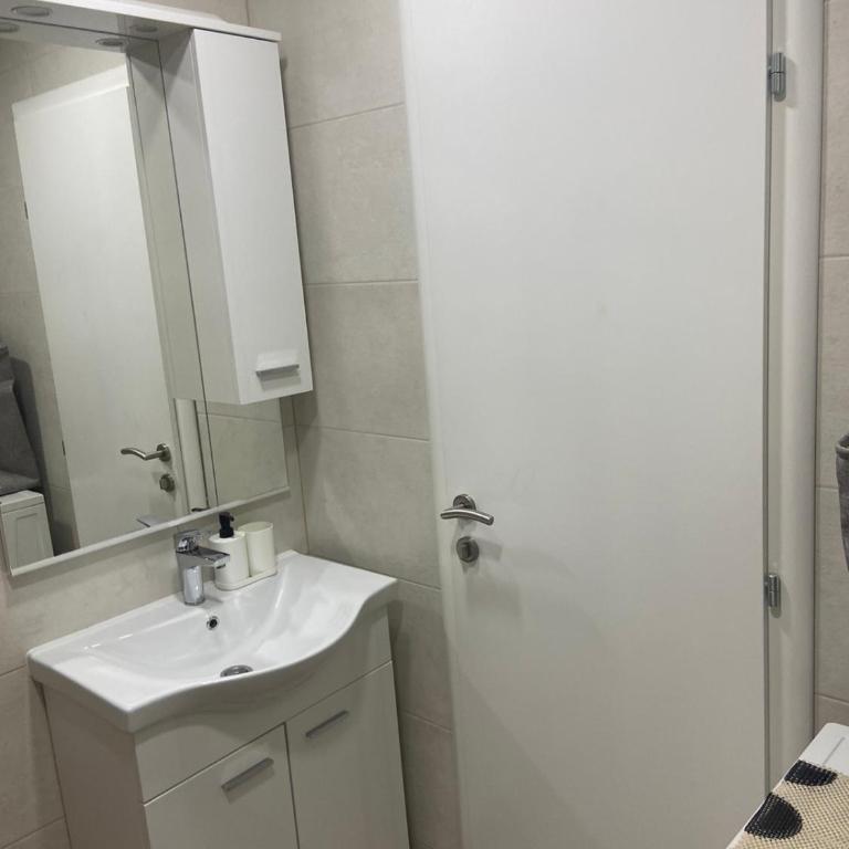 Apartments Bardy Mostar - Two-Bedroom Apartment - 10
