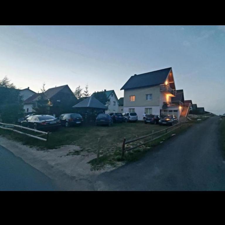 Guesthouse Mijatovic - Dvokrevetna Soba sa Bračnim Krevetom - 2