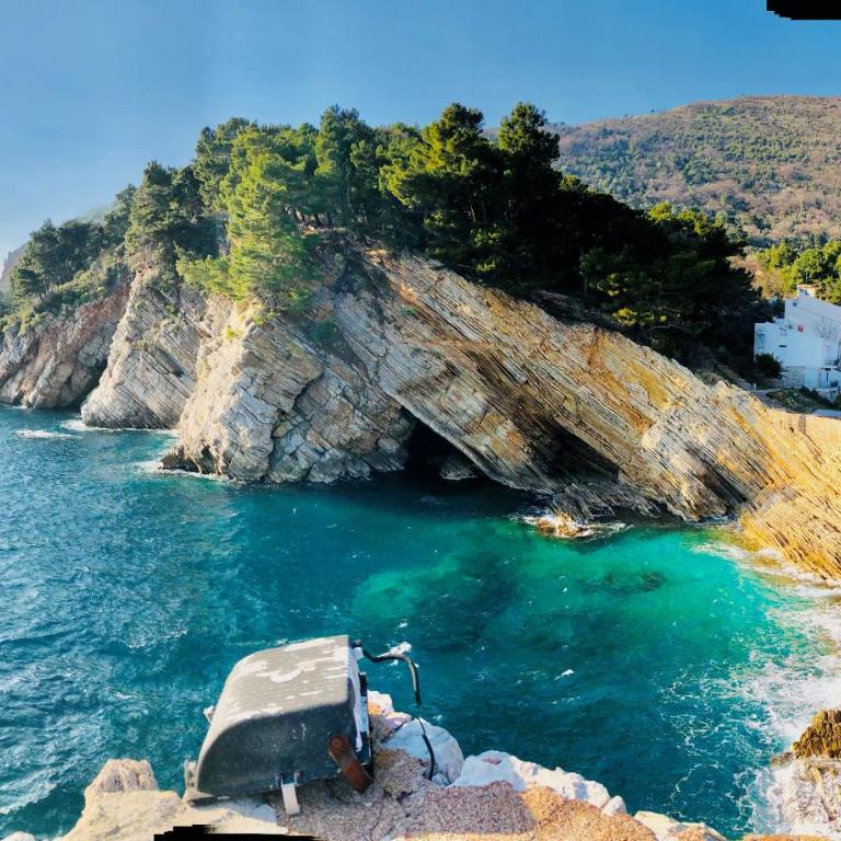 Apartment "Gluecks-Griff" inside "Becici Sunset Apartments" - Apartman sa 2 Spavaće Sobe - 35