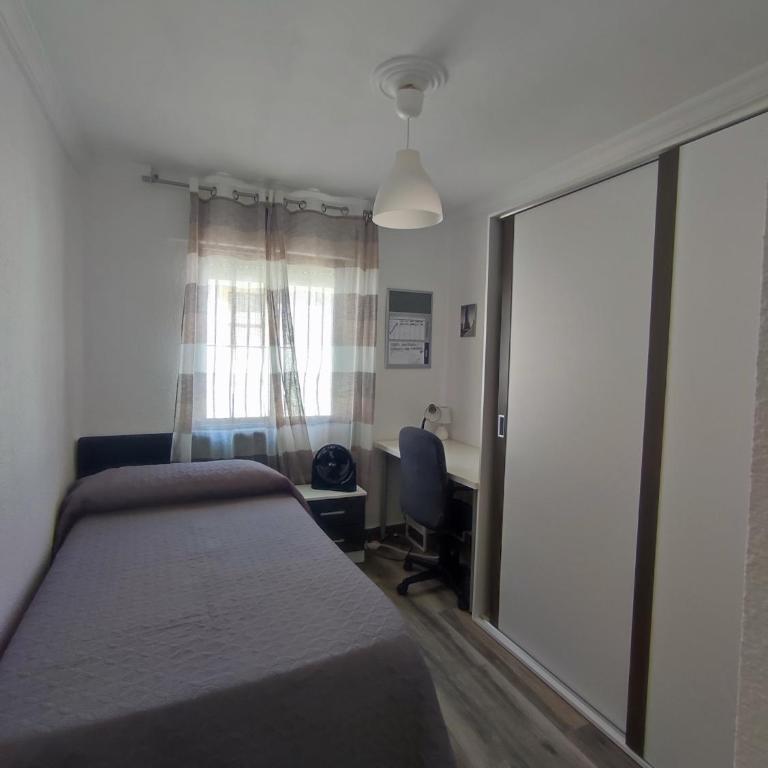 Piso apartamento 3 dormitorios, aire acondicionado - Appartamento con 3 Camere da Letto - 18