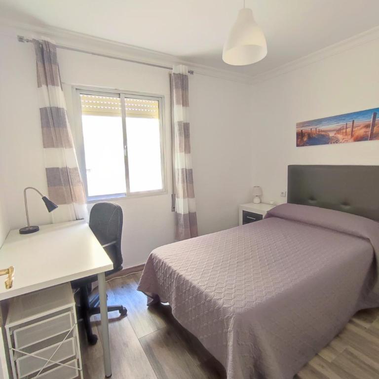 Piso apartamento 3 dormitorios, aire acondicionado - Appartamento con 3 Camere da Letto - 13