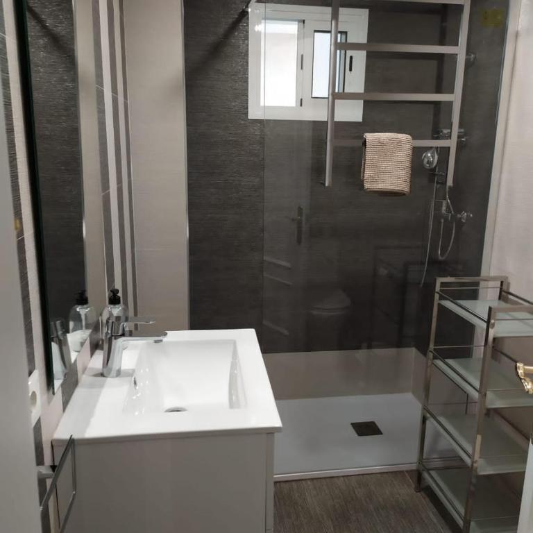 Piso apartamento 3 dormitorios, aire acondicionado - Appartamento con 3 Camere da Letto - 20