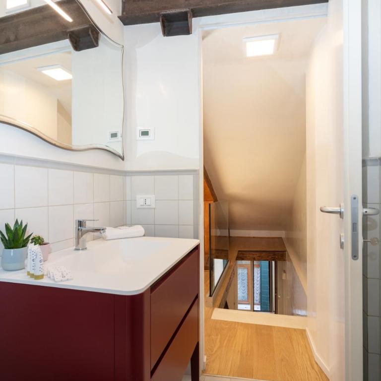 Palazzina Schiavoni by Sarlux - Apartment with Balcony - 15