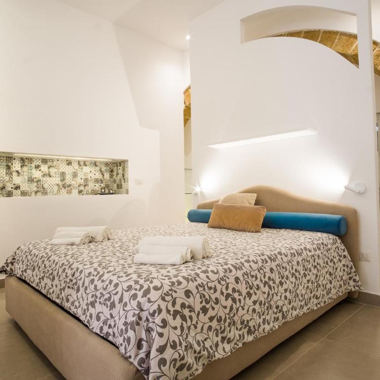 Casa Zummo Ortigia Luxury Apartment - Two-Bedroom Townhouse - 31
