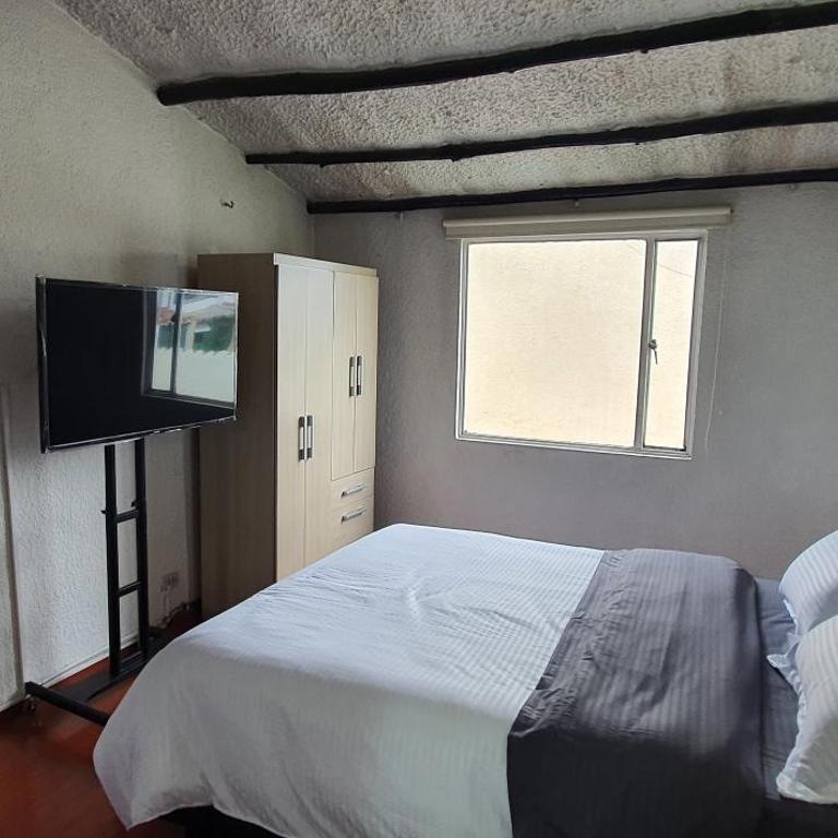 Portal Norte 170 ACOGEDORAS HABITACIONES CON TODOS LOS SERVICIOS - Habitación Doble con baño privado - 7