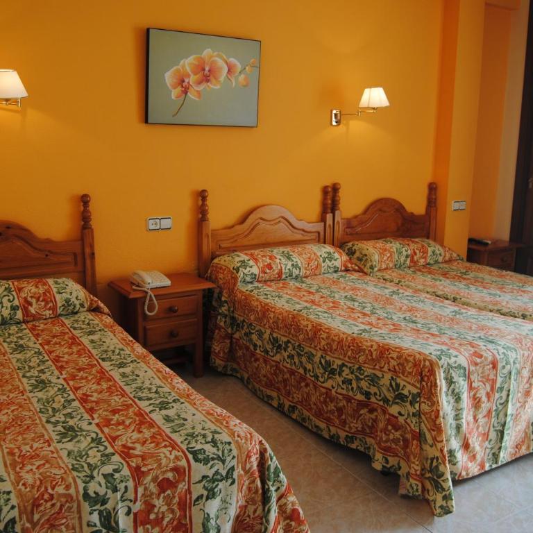 Hostal Italia - Habitación Triple (3 adultos) - 7