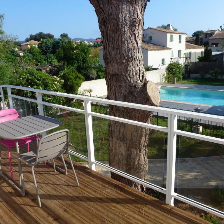 Studio de charme, piscine et mer à pieds - Studio - Vue sur Piscine - 10