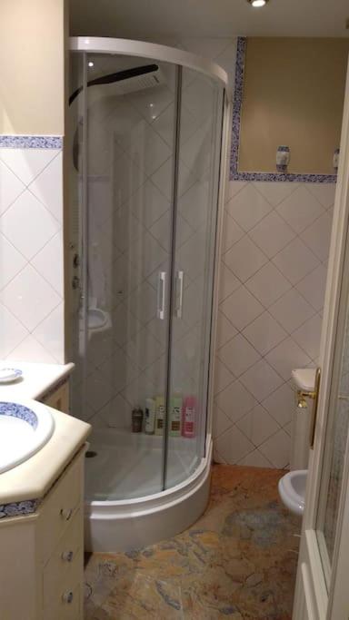 Penthouse!!! Center of Seville!!! 2 BR + 2 bath!!! - Two-Bedroom Apartment - 20