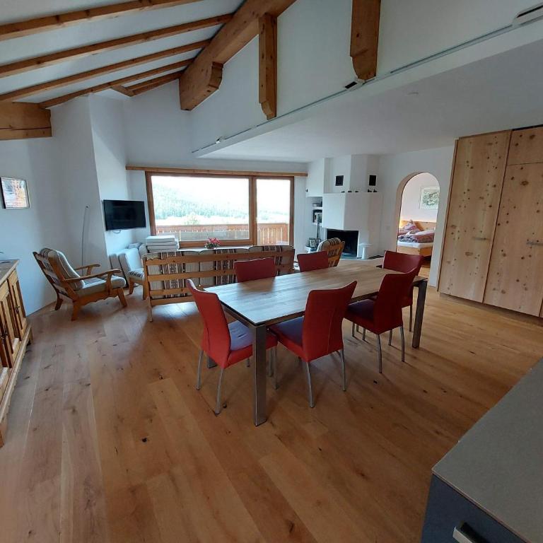 Chesa Delfin - Apartment mit Blick auf die Berge - 14